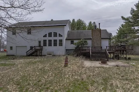 20 Lakeman Lane Eddington ME 04428