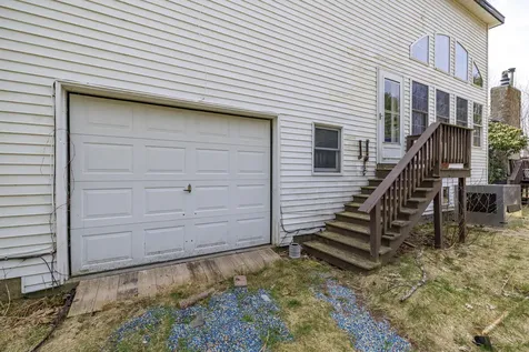 20 Lakeman Lane Eddington ME 04428