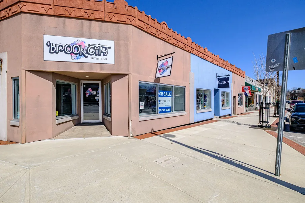 863 Main Street Westbrook ME 04092