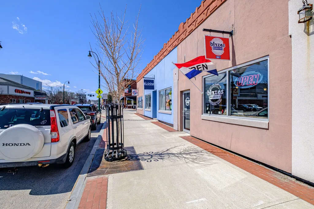 863 Main Street Westbrook ME 04092