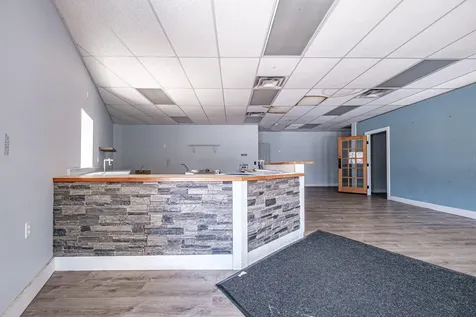 863 Main Street Westbrook ME 04092