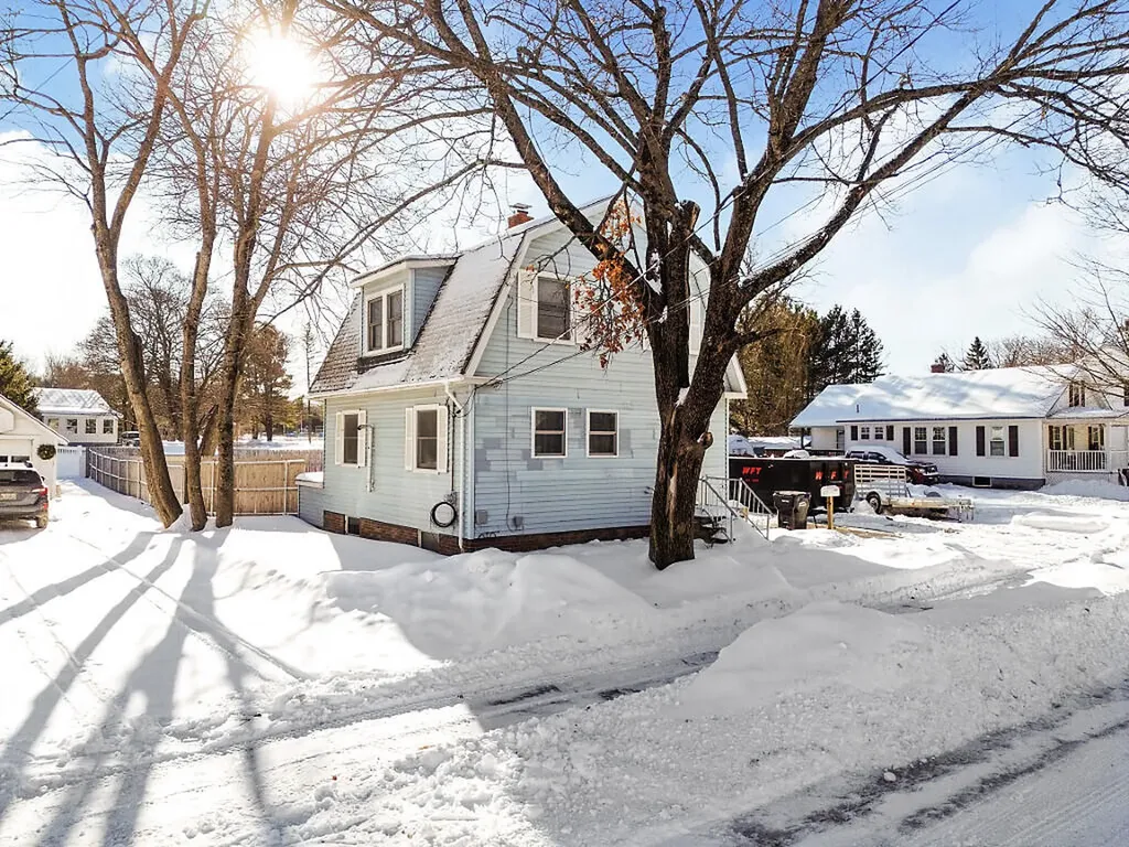20 Manners Avenue Bangor ME 04401