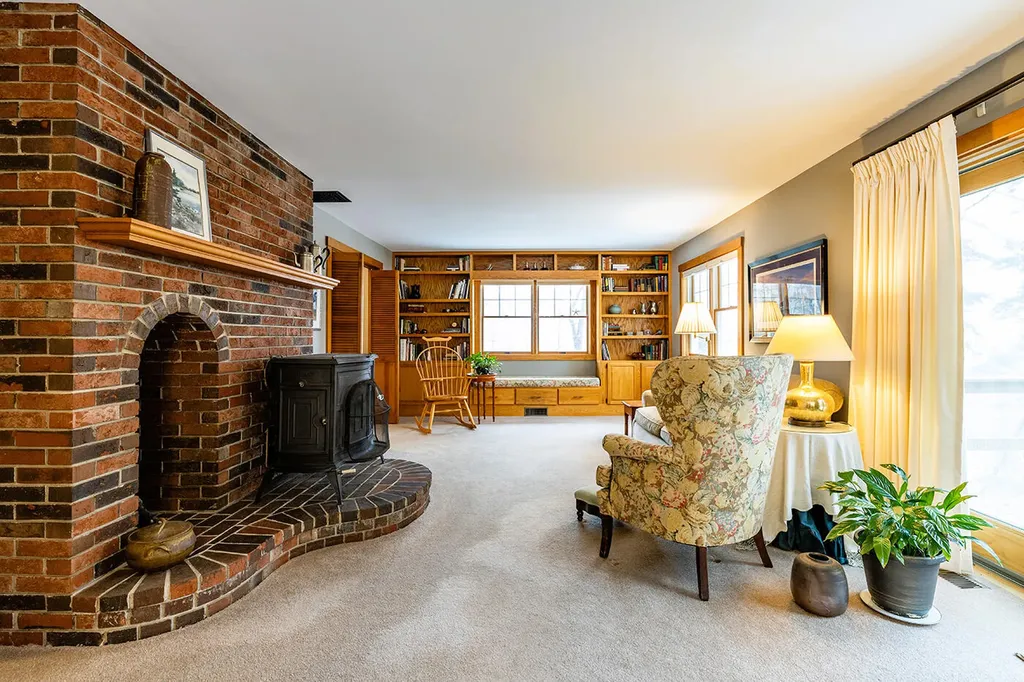11 Ocean Drive Lincolnville ME 04849