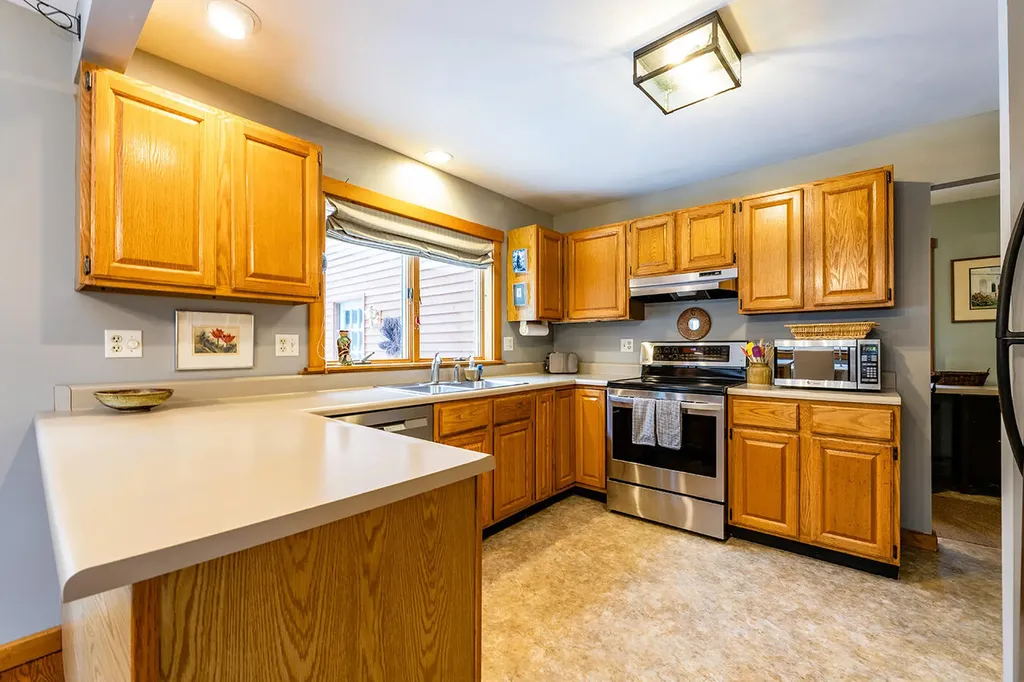 11 Ocean Drive Lincolnville ME 04849