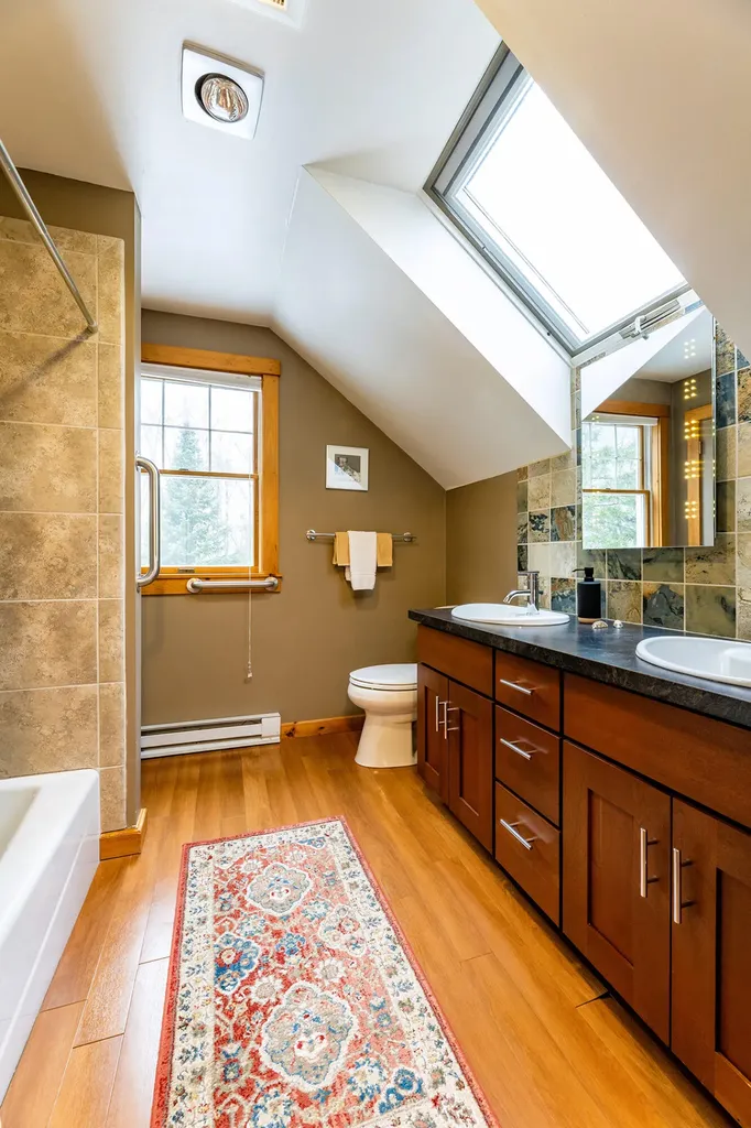 11 Ocean Drive Lincolnville ME 04849