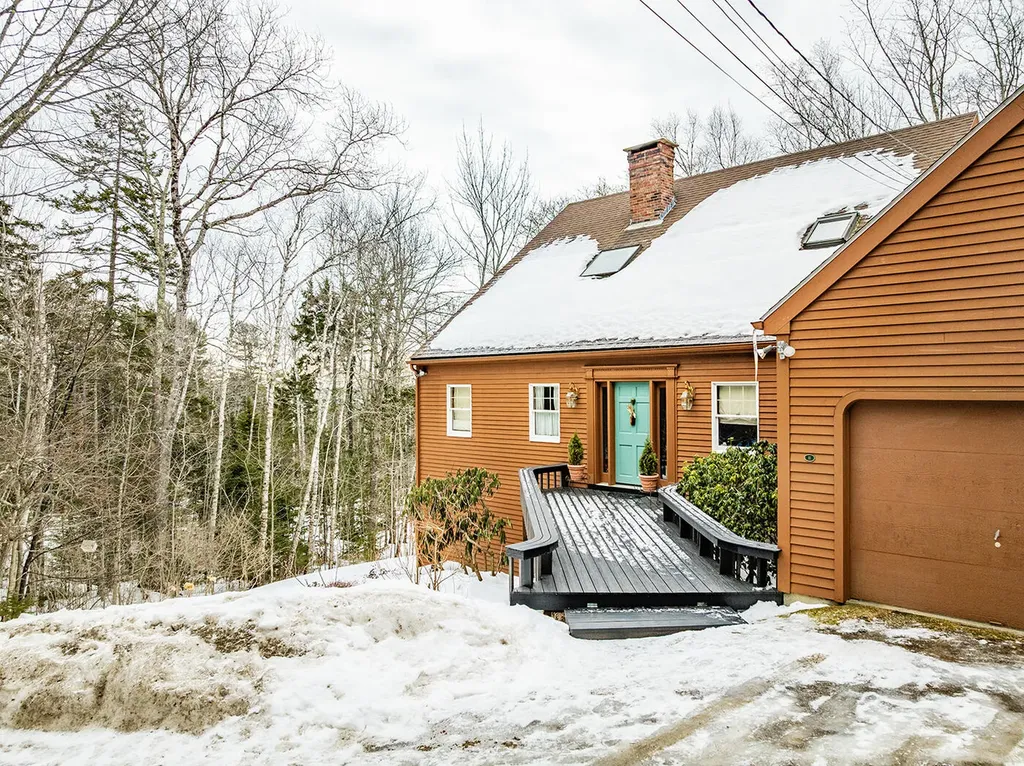 11 Ocean Drive Lincolnville ME 04849