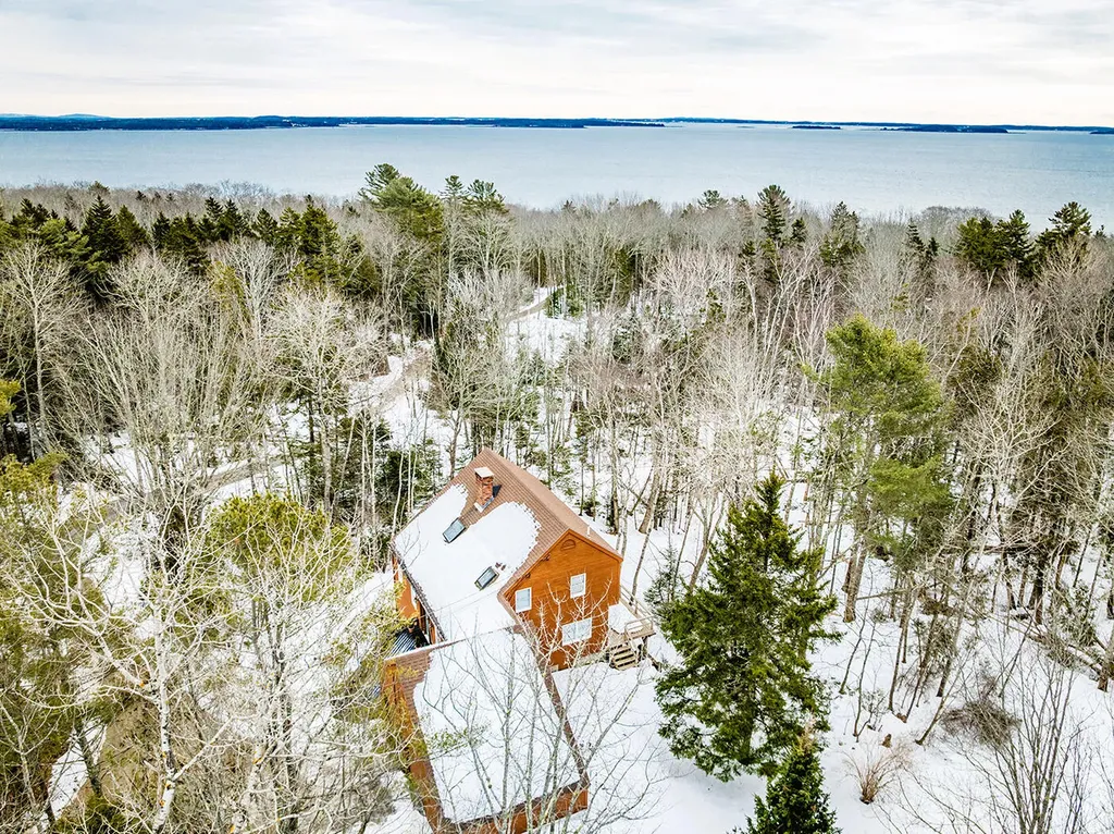 11 Ocean Drive Lincolnville ME 04849