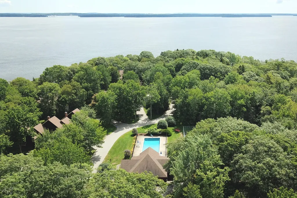 40 Harbor Drive Lincolnville ME 04849