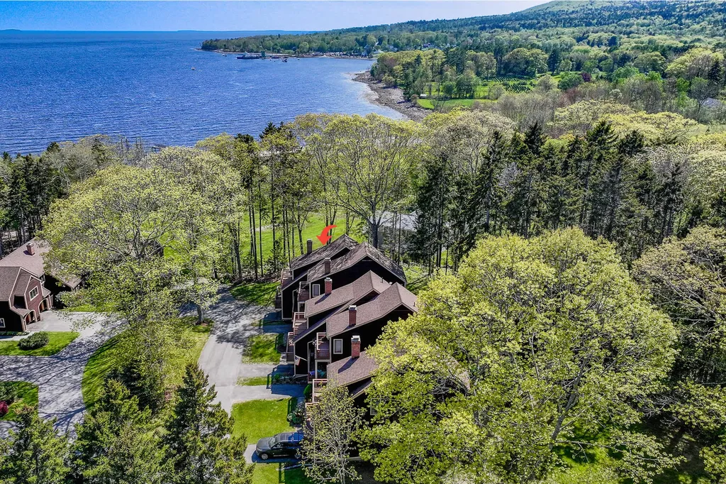 40 Harbor Drive Lincolnville ME 04849