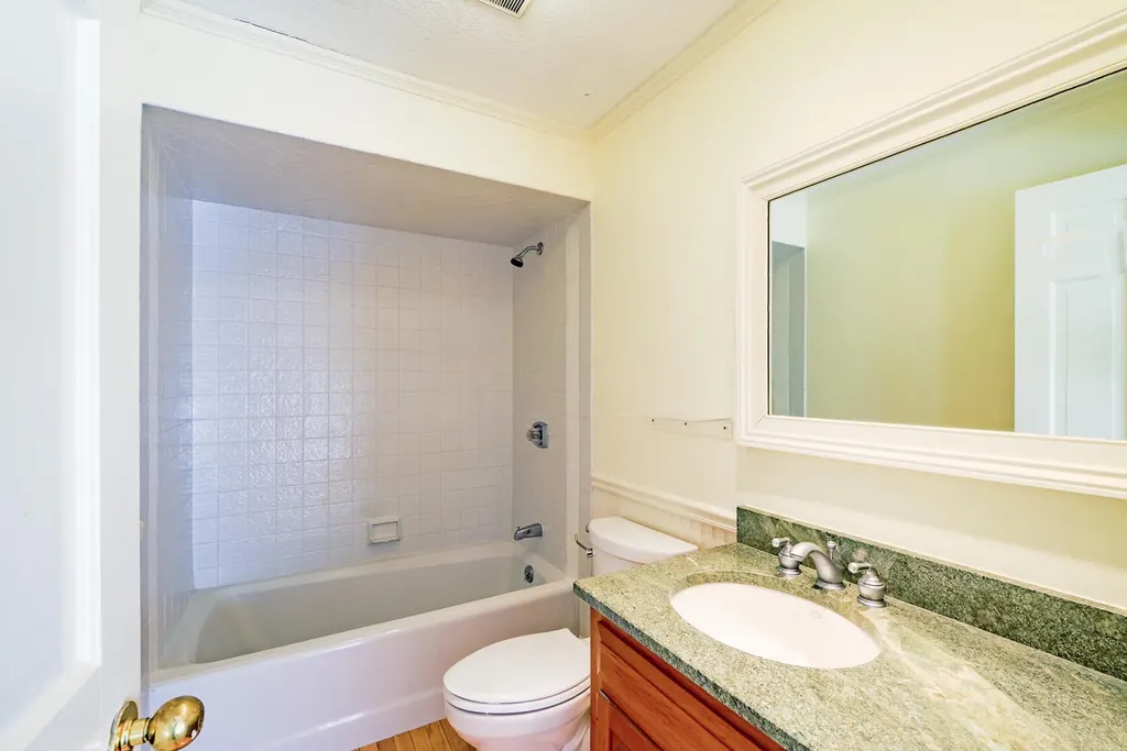 40 Harbor Drive Lincolnville ME 04849