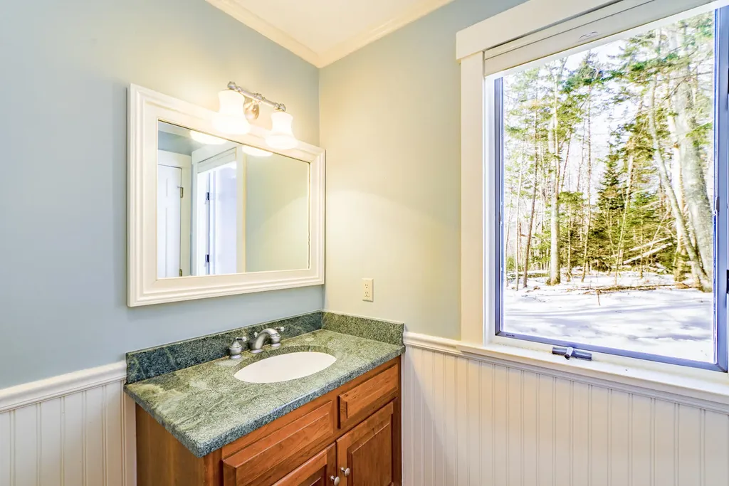 40 Harbor Drive Lincolnville ME 04849