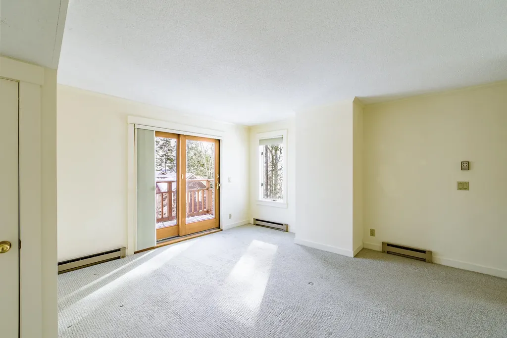 40 Harbor Drive Lincolnville ME 04849