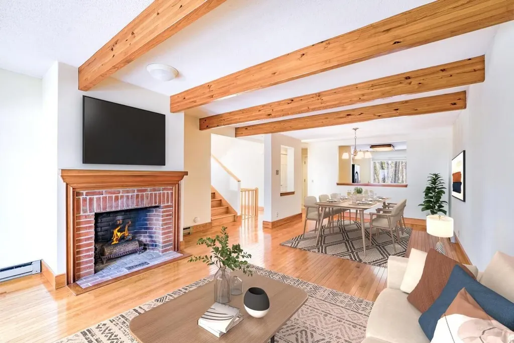 40 Harbor Drive Lincolnville ME 04849