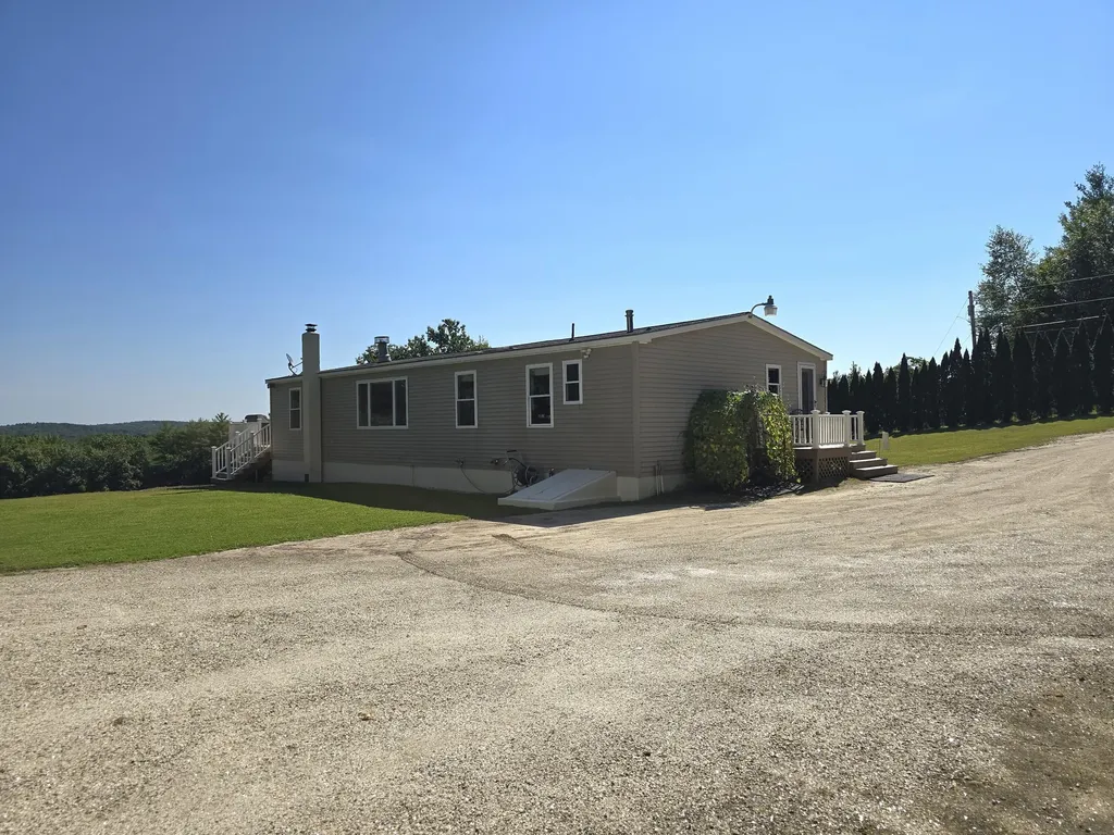 160 Maple Lane Poland ME 04274