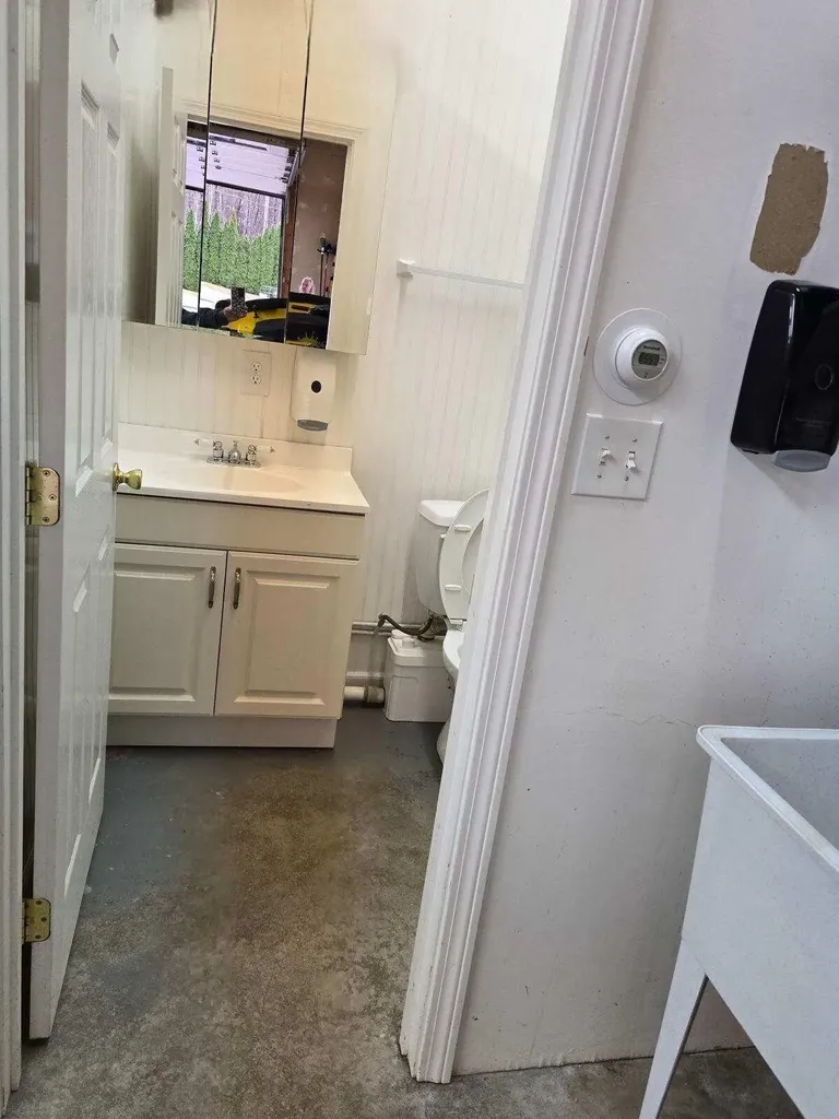 160 Maple Lane Poland ME 04274