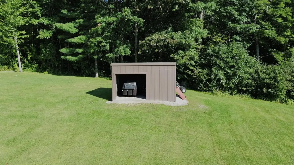 160 Maple Lane Poland ME 04274