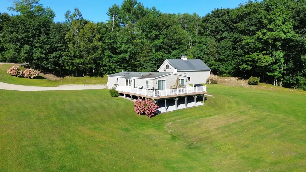 160 Maple Lane Poland ME 04274