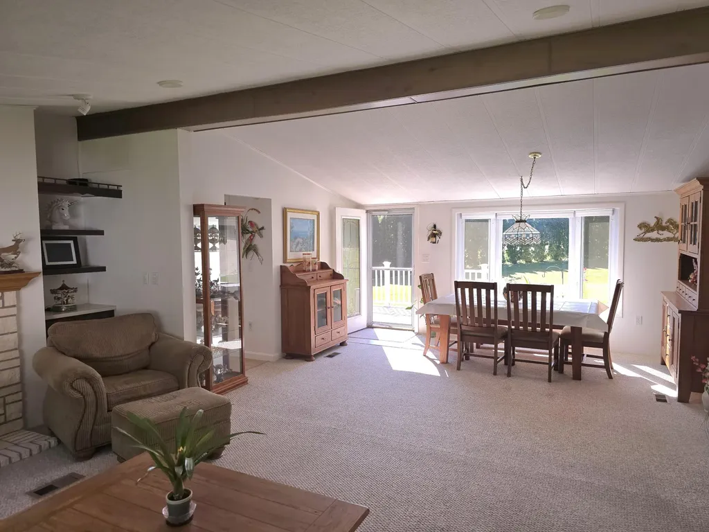 160 Maple Lane Poland ME 04274