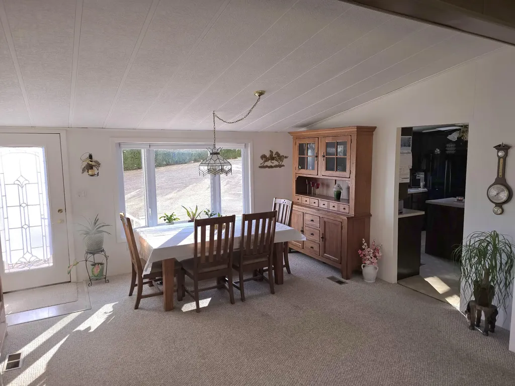 160 Maple Lane Poland ME 04274