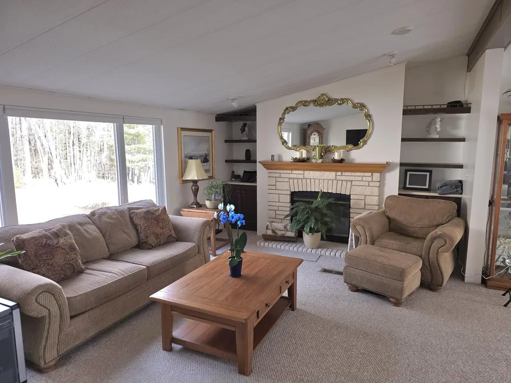 160 Maple Lane Poland ME 04274