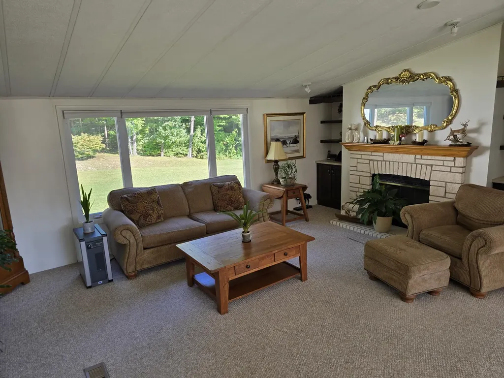 160 Maple Lane Poland ME 04274