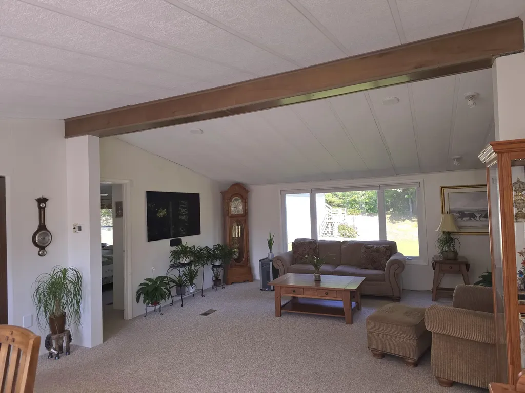 160 Maple Lane Poland ME 04274