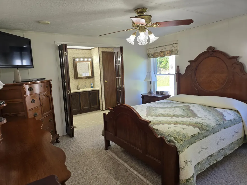 160 Maple Lane Poland ME 04274