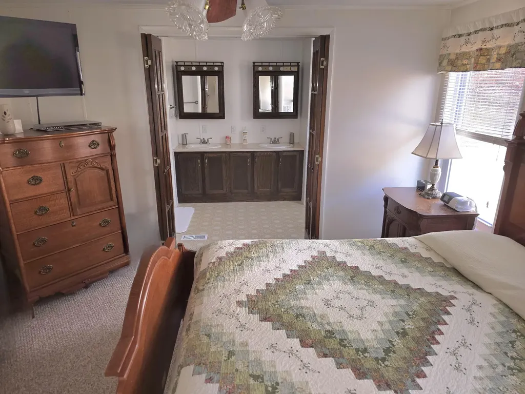 160 Maple Lane Poland ME 04274