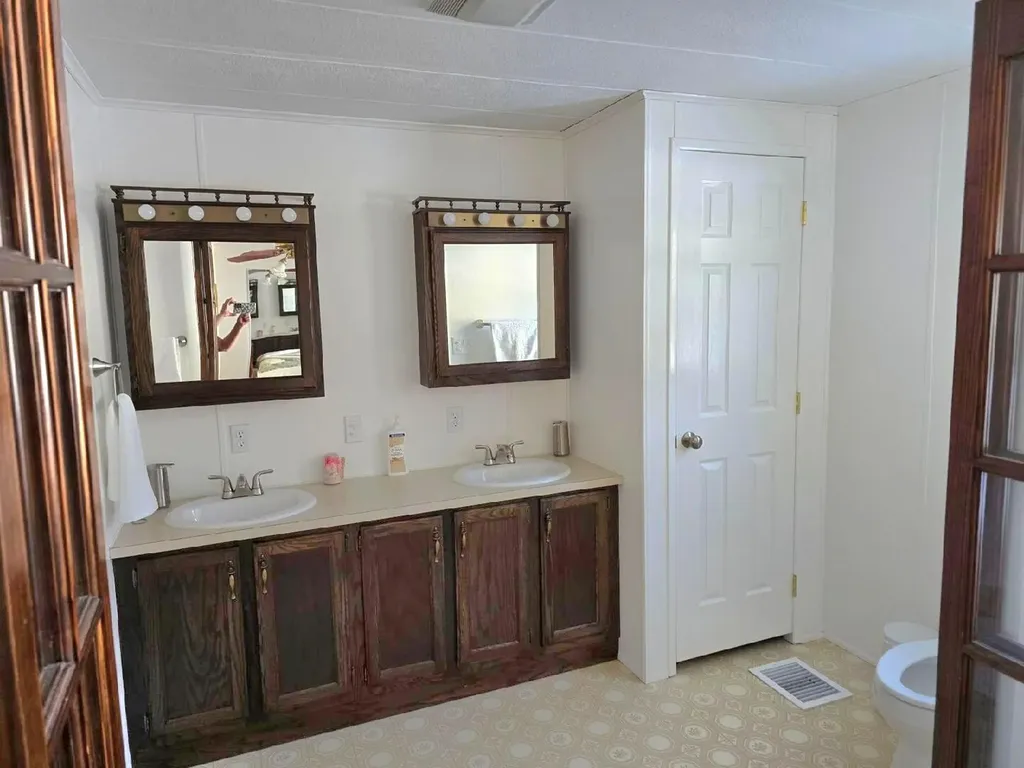 160 Maple Lane Poland ME 04274