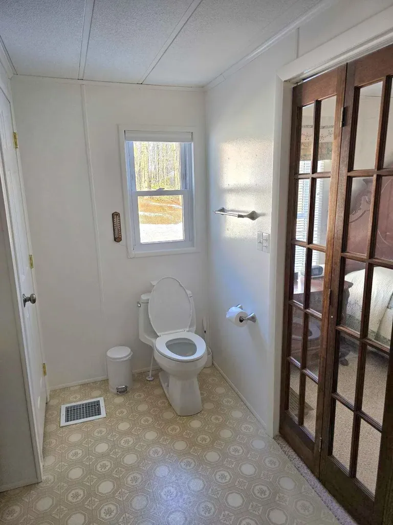 160 Maple Lane Poland ME 04274
