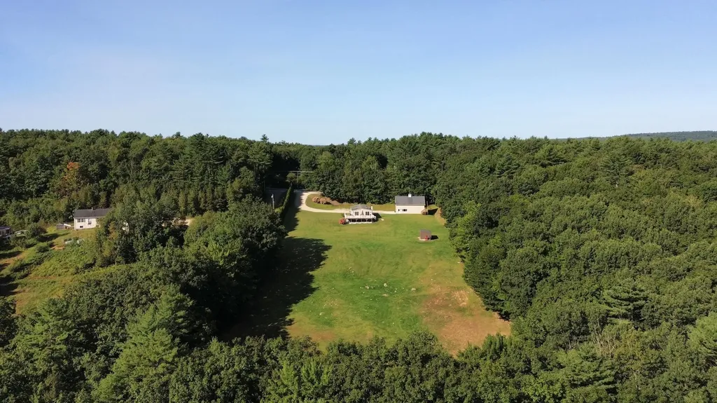 160 Maple Lane Poland ME 04274