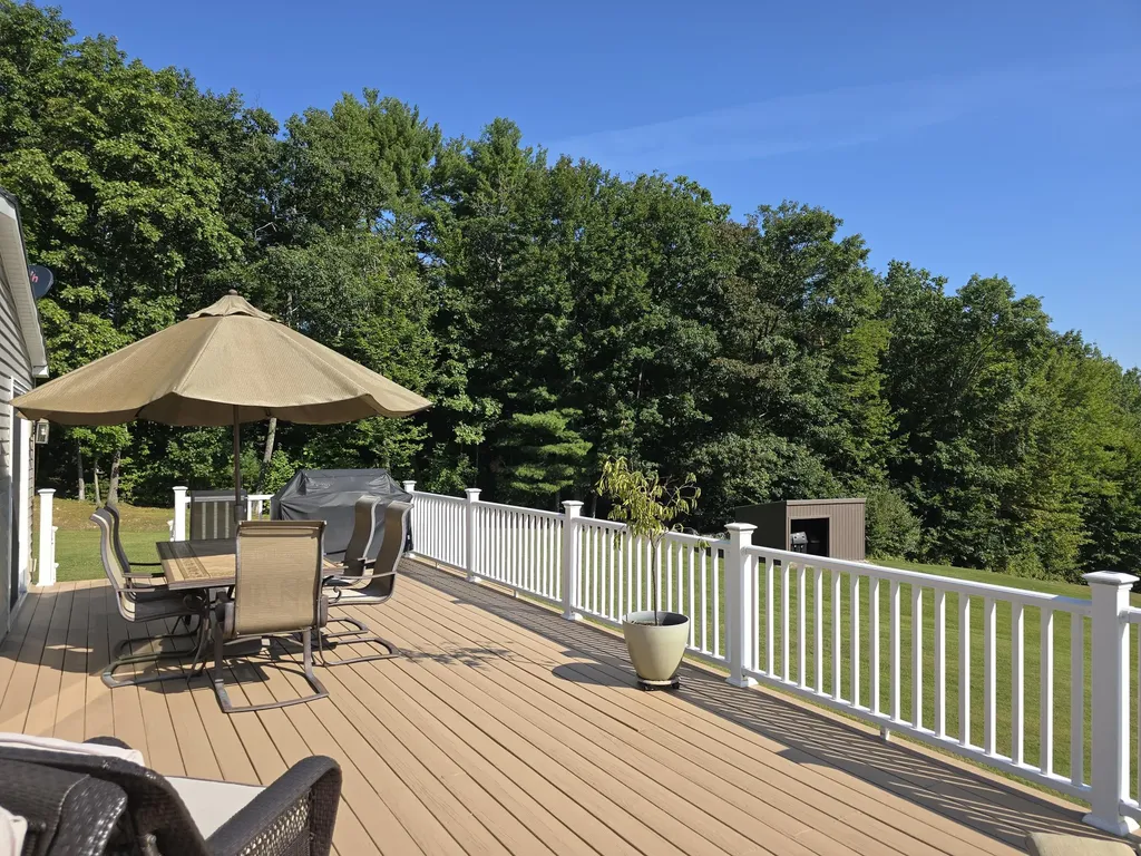 160 Maple Lane Poland ME 04274