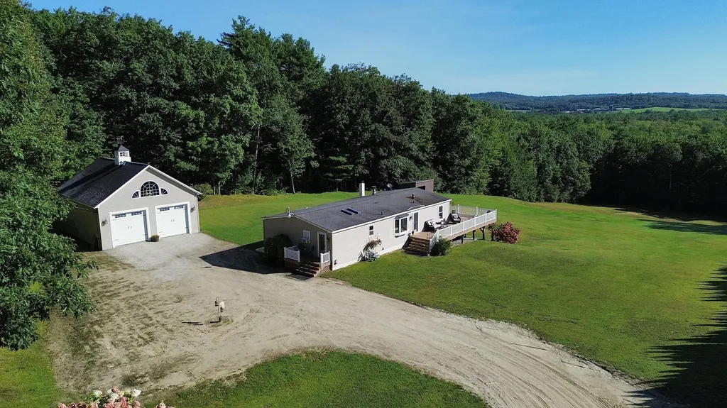 160 Maple Lane Poland ME 04274