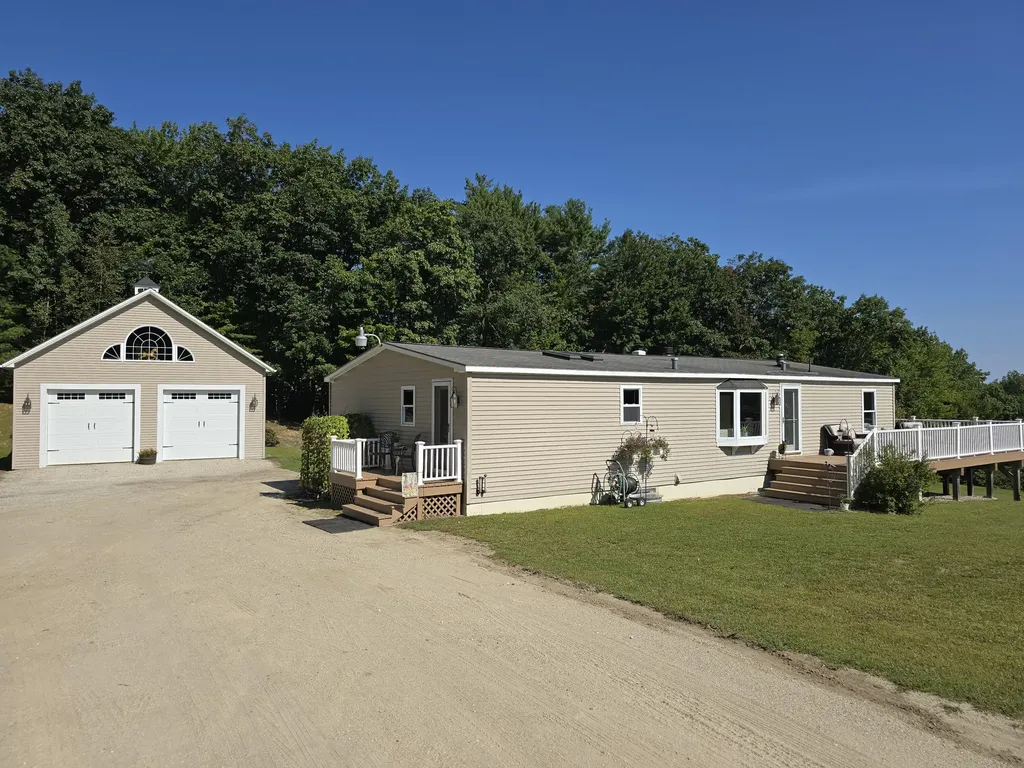 160 Maple Lane Poland ME 04274