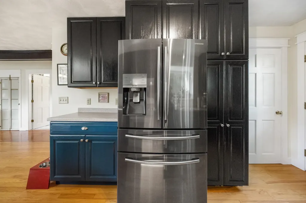 79 Mount Pleasant Street Rockport ME 04856