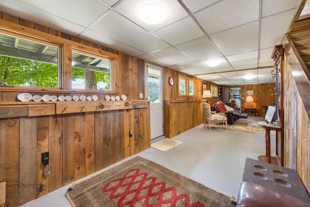 79 Mount Pleasant Street Rockport ME 04856