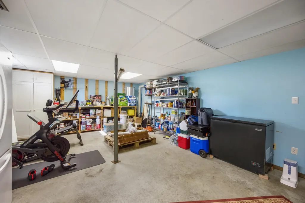 79 Mount Pleasant Street Rockport ME 04856