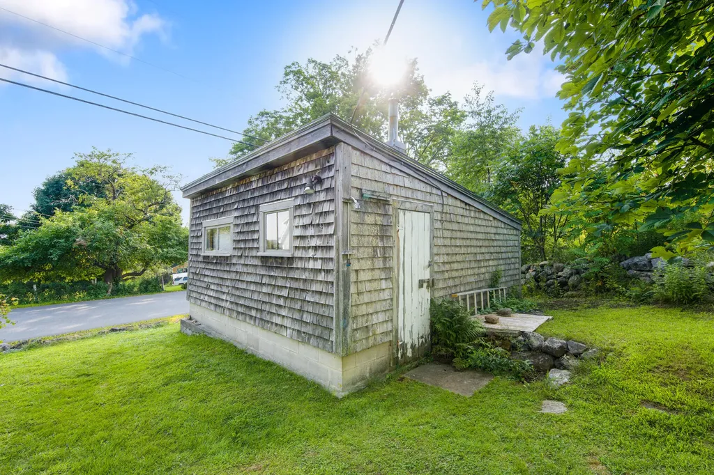 79 Mount Pleasant Street Rockport ME 04856