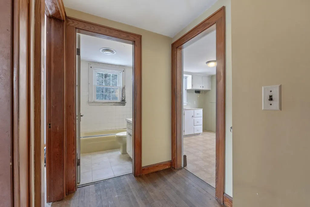 52 Tilton Avenue Kittery ME 03904