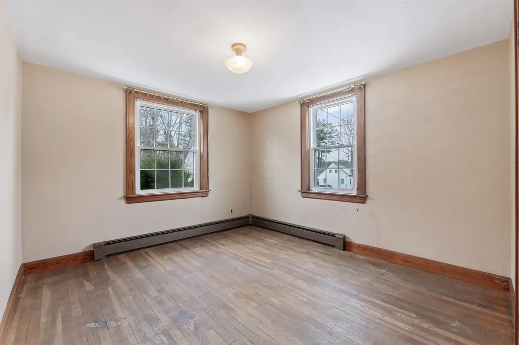 52 Tilton Avenue Kittery ME 03904