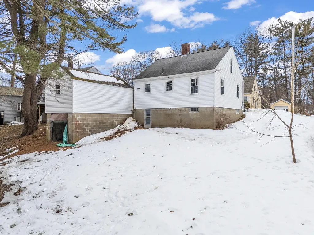 52 Tilton Avenue Kittery ME 03904