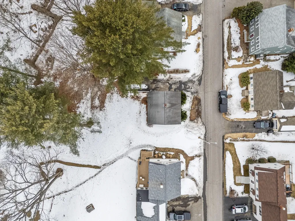 52 Tilton Avenue Kittery ME 03904