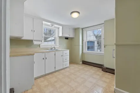 52 Tilton Avenue Kittery ME 03904