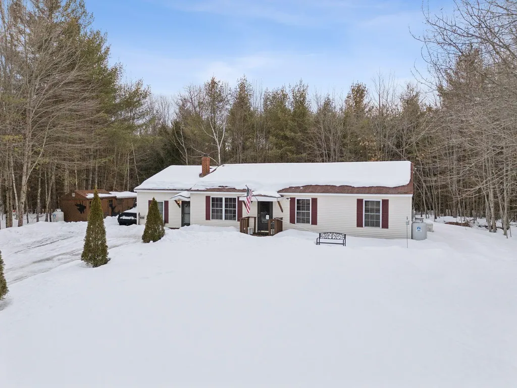 7 Heritage Drive Standish ME 04084