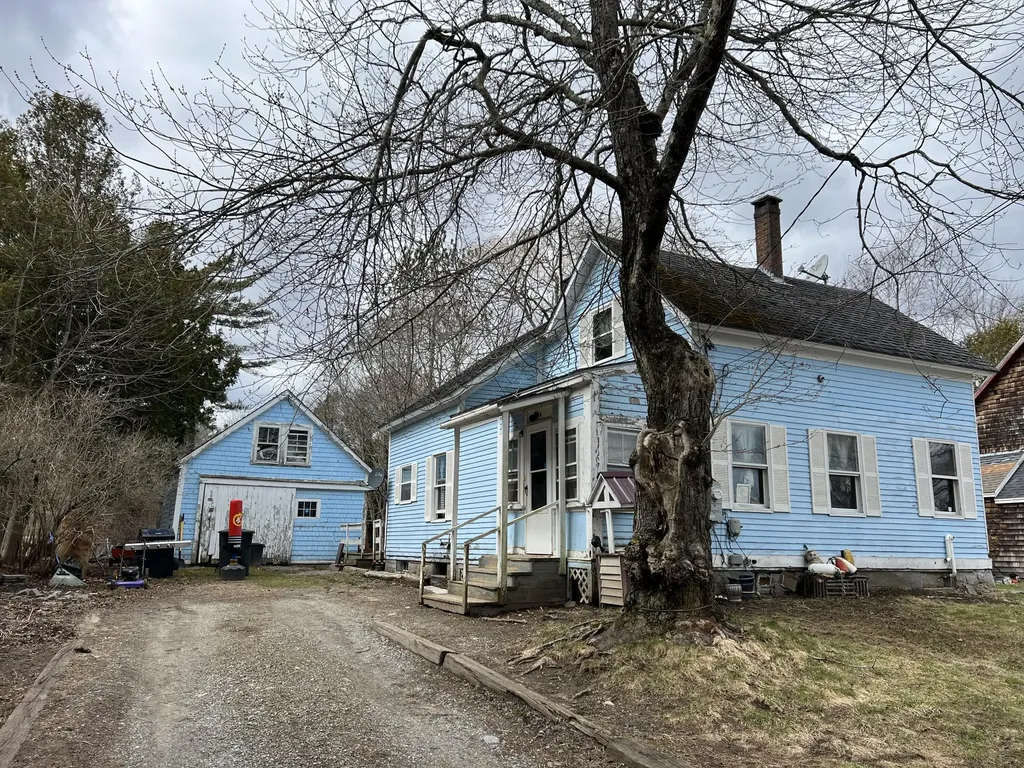 102 Beechwood Street Thomaston ME 04861