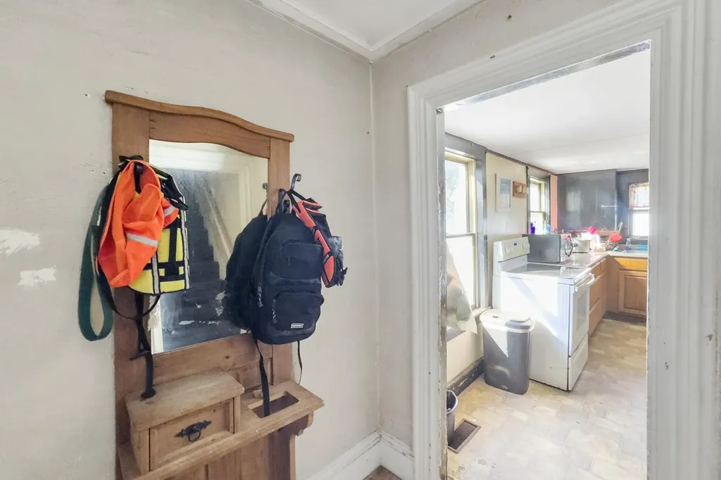 102 Beechwood Street Thomaston ME 04861
