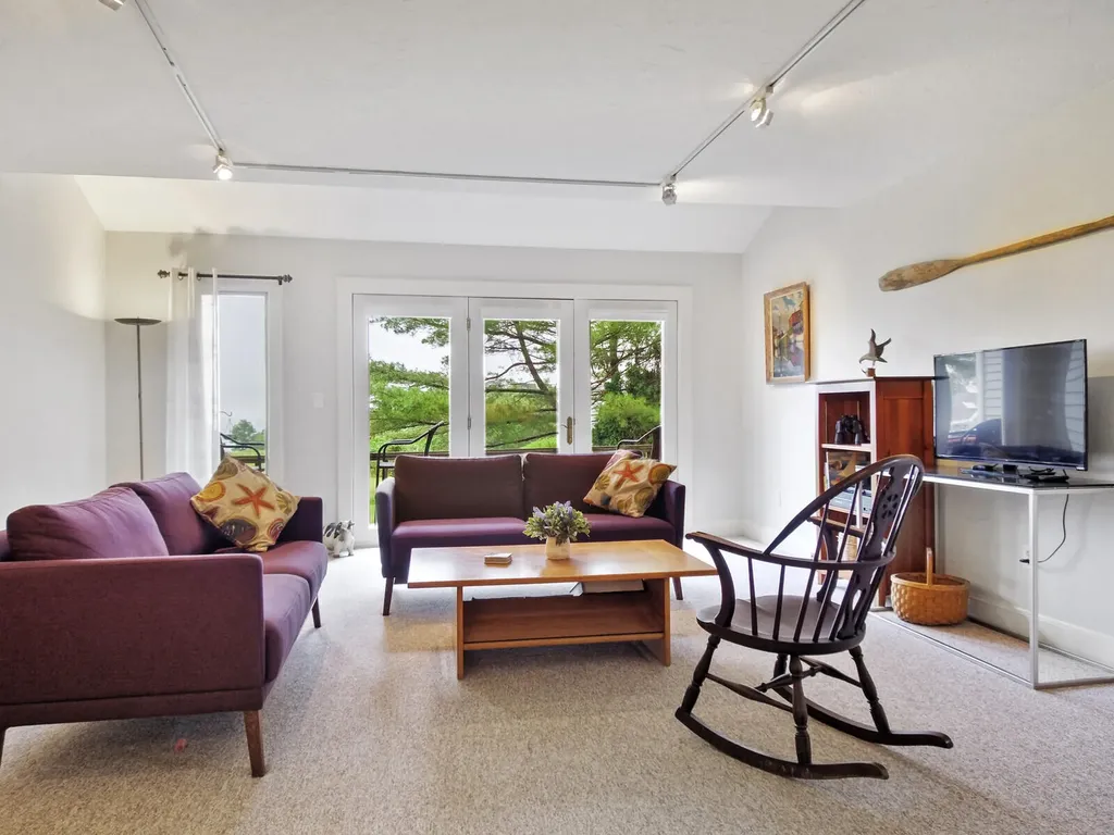 25 Main Street Rockland ME 04841