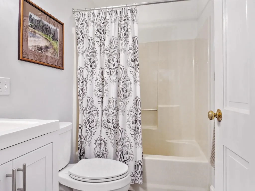 25 Main Street Rockland ME 04841