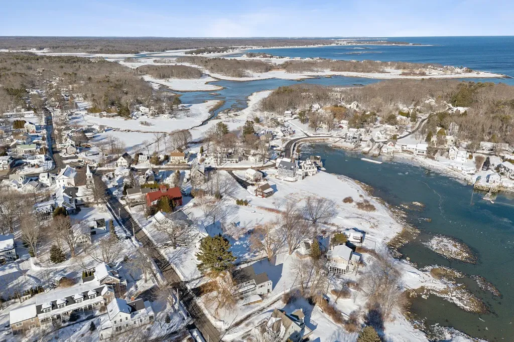 14 Langsford Road Kennebunkport ME 04046