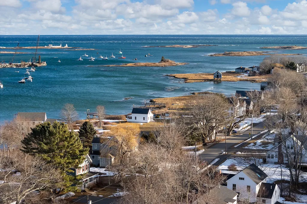 14 Langsford Road Kennebunkport ME 04046